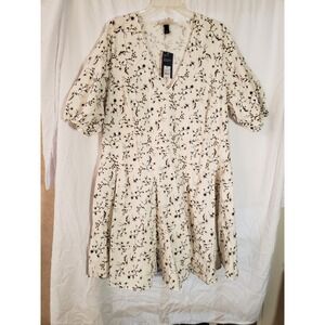Women's Universal Threads Ivory Floral Dress Size XXL